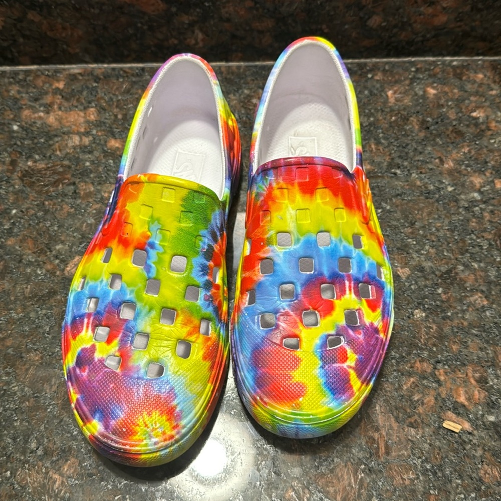 Vans slip on shoes